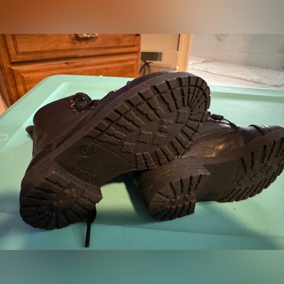 New girls black toddler boots - Picture 2 of 2